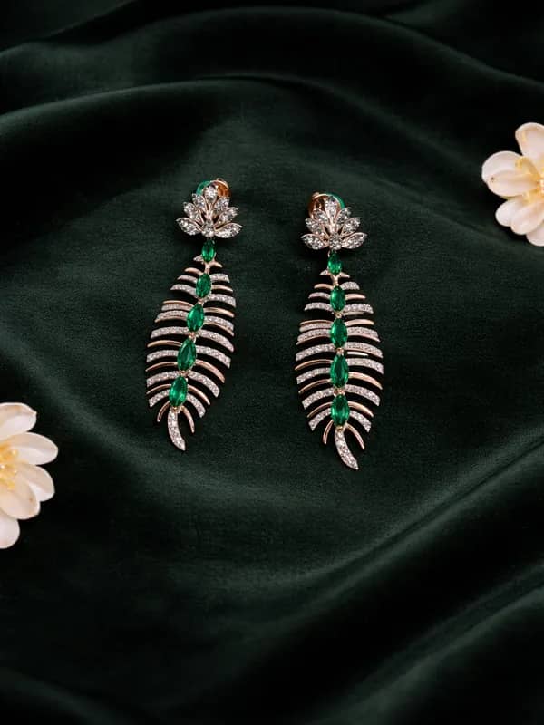 Leaf diamond earrings