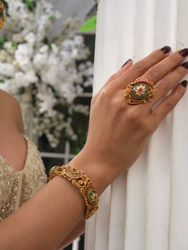 Cocktail ring & bracelet